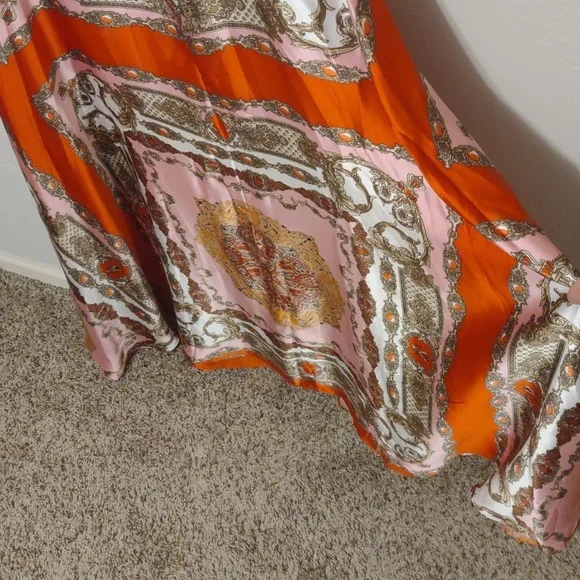 Scarf Pattern Halter Maxi Dress - Picture 9 of 11